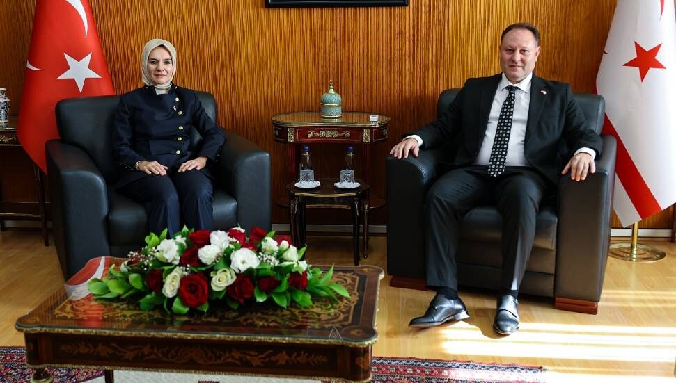 Ziya Öztürkler, Mahinur Özdemir Göktaş ve heyetini kabul etti