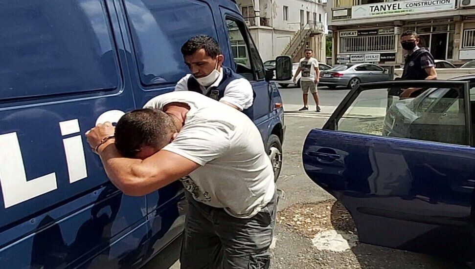 Market kasabından et ürünlerini çalmakla suçlanıyor