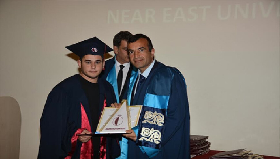 YDÜ Beden Eğitimi ve Spor Yüksekokulu mezunları diplomalarını aldı