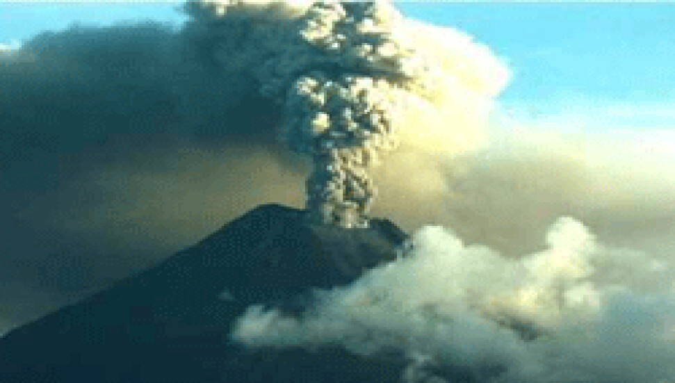İzlanda'da yanardağ patlaması, Avrupa uçuşlarını her an durdurabilir