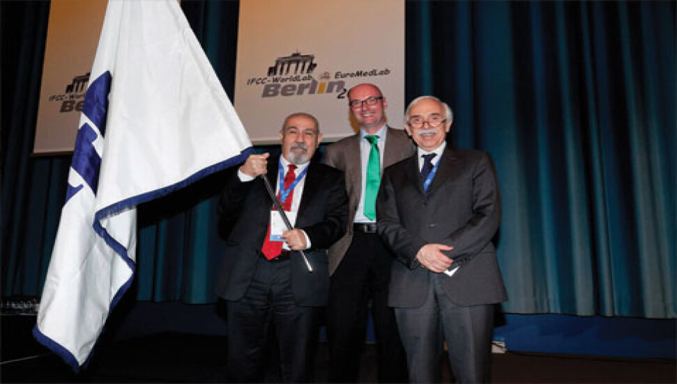 Türk Biyokimya Derneği Başkanı Prof. Dr. Nazmi Özer'in büyük başarısı