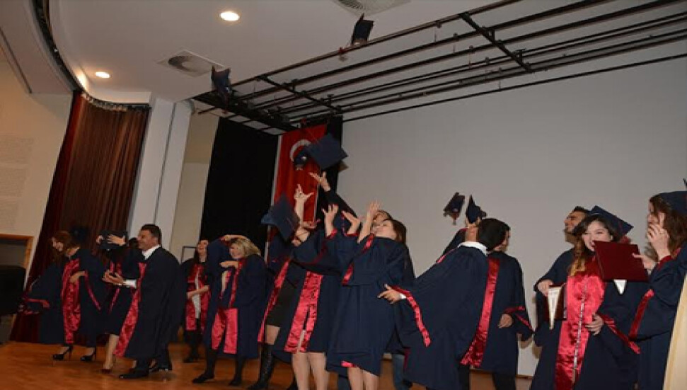 YDÜ'de 2014-2015 Güz Dönemi mezuniyet töreni gerçekleştirildi