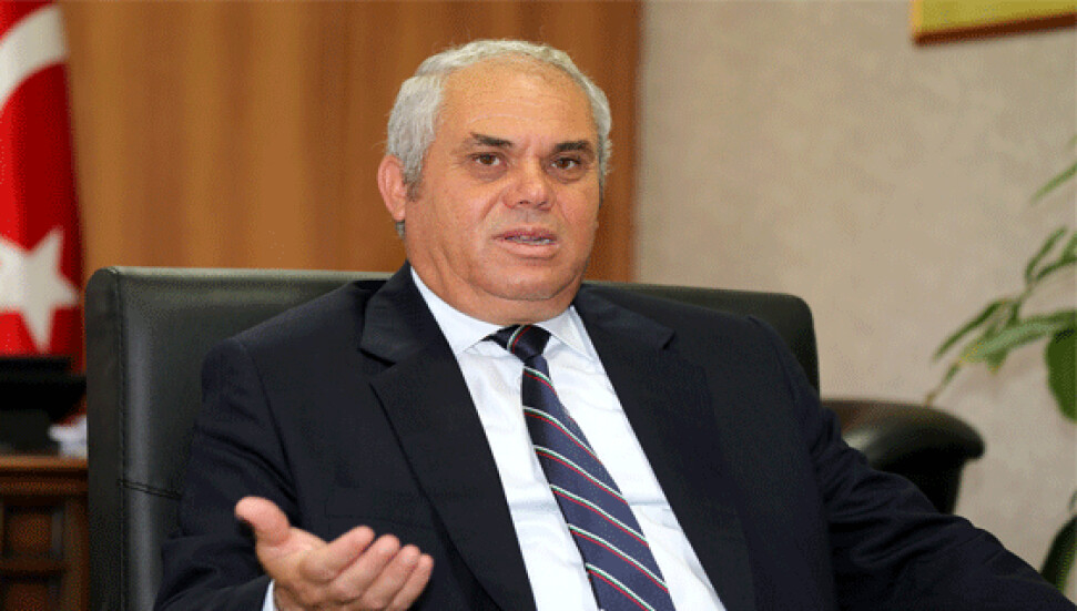 Yorgancıoğlu: "Hastanelere borç varken 700 bin euroluk mercedesler aldılar"