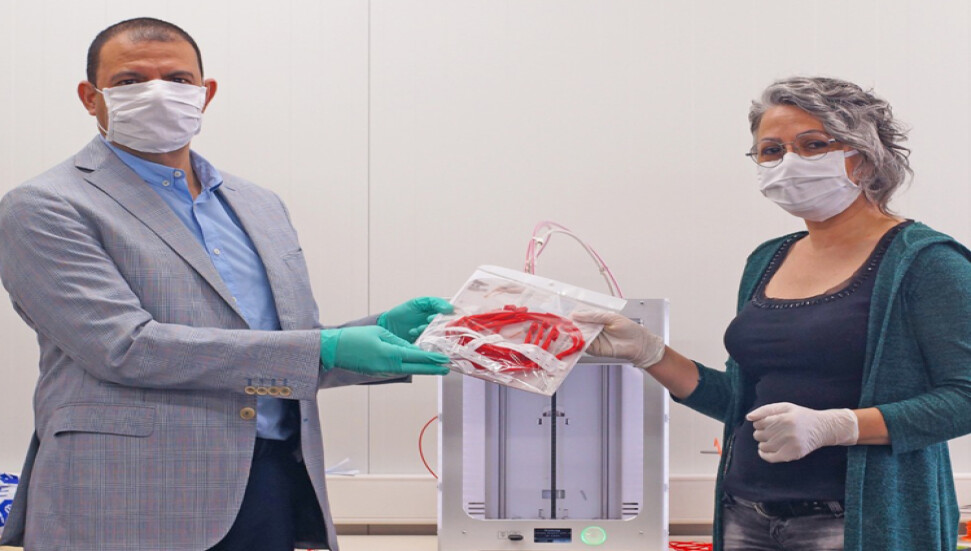 ARUCAD yüz koruyucu siperleri teslim etti