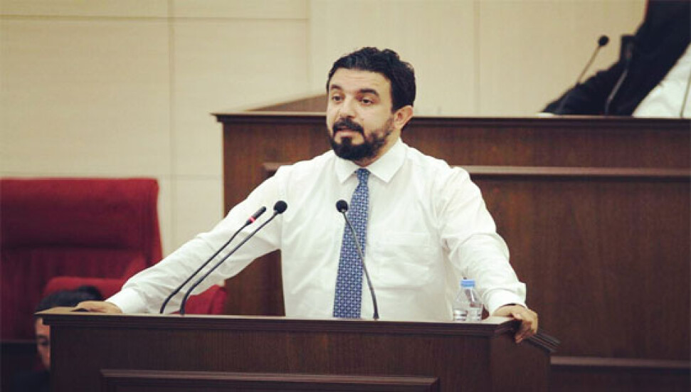 Zaroğlu'ndan 'bronzo' yorumu: "Devletin demir yumruk gibi sert yüzünü görmek zorunda kalacaklar"