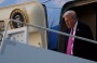 Trump'ın uçağında acil durum kaydırağı kriz yarattı
