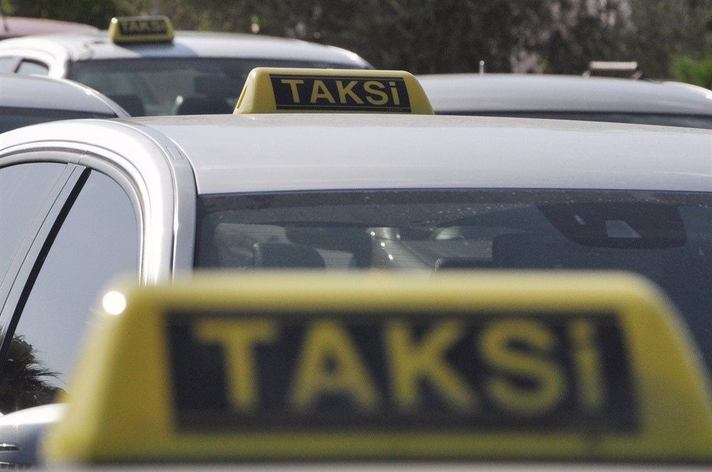 Taksicilerden Erhan Arıklı'nın 'yüzde 70 zam istediler' açıklamasına yanıt: Kamuoyunu yanıltıyorsunuz, karalamayın!