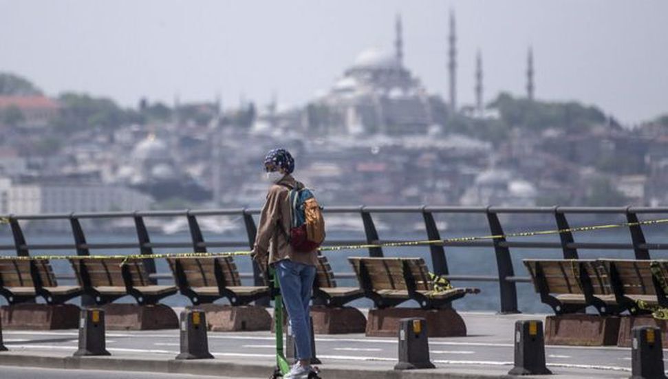 Στην Τουρκία, 15 χιλιάδες 805 νέες περιπτώσεις, 253 θάνατοι …