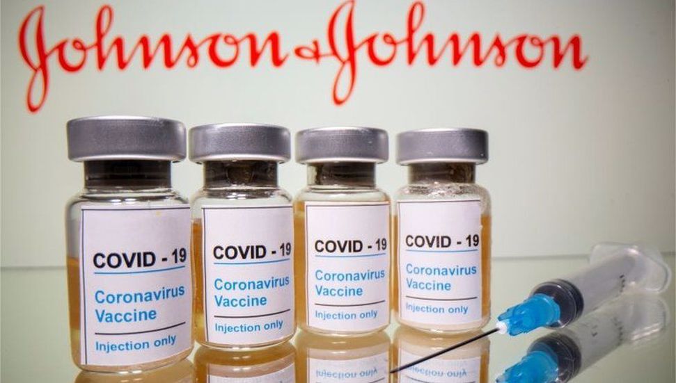 Το Πεντάγωνο αναστέλλει το εμβόλιο Johnson & Johnson