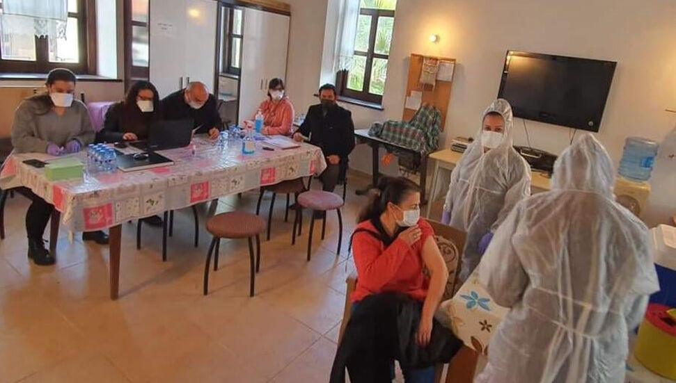 Ο Δήμος Çatalköy άρχισε να εμβολιάζει πολίτες άνω των 65 ετών