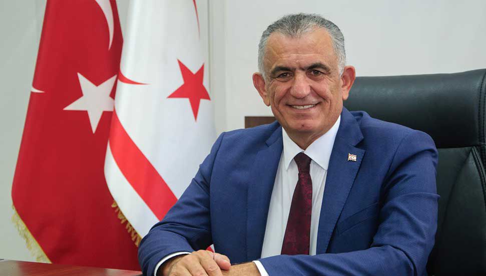 Ο υπουργός Γεωργίας Nazım Çavuşoğlu πηγαίνει στην Άγκυρα