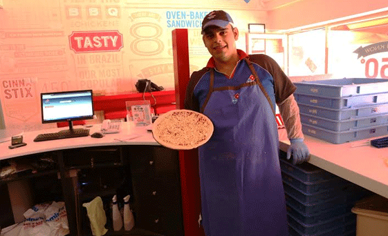 "Domino�s Pizza En Hızlı Pizza Ustası Yarışması"nda Kuzey Kıbrıs da y "Domino�s Pizza En Hızlı Pizza Ustası Yarışması"nda Kuzey Kıbrıs da y