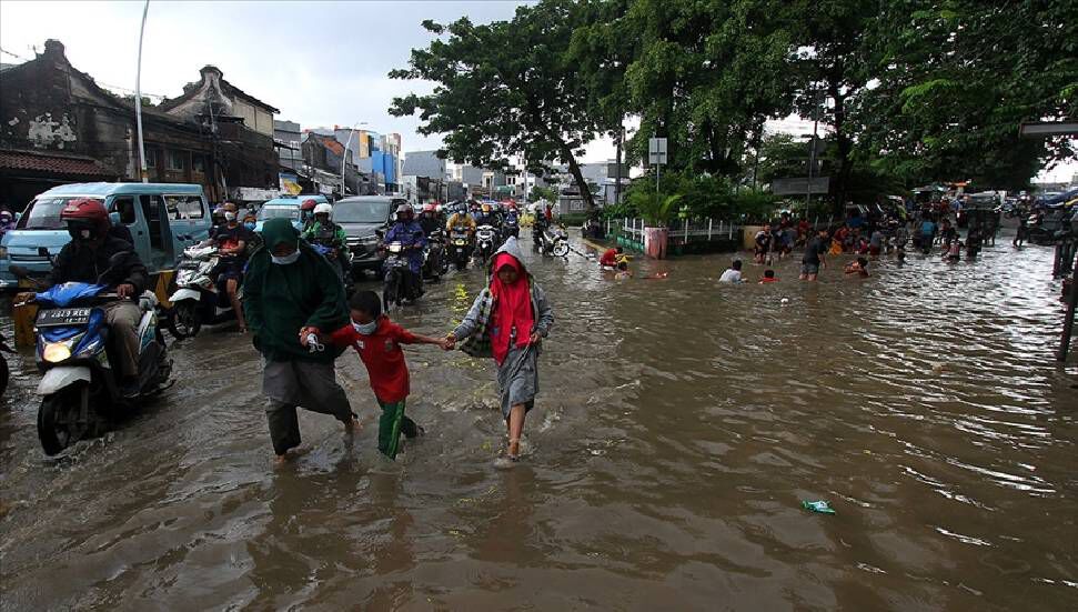 Καταστροφές από πλημμύρες στην Ινδονησία: 20 νεκροί