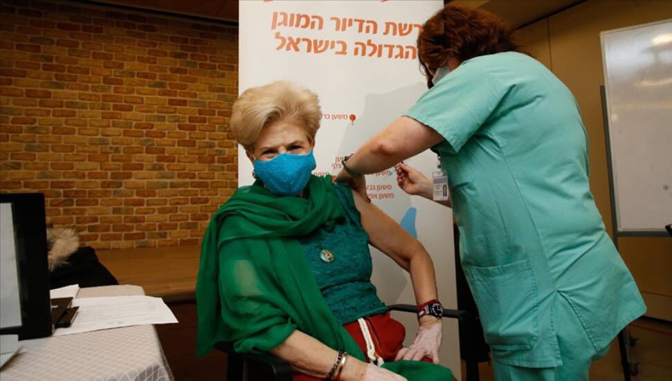 Το εμβόλιο κοροναϊού χορηγείται σε περισσότερο από το 10% του πληθυσμού στο Ισραήλ