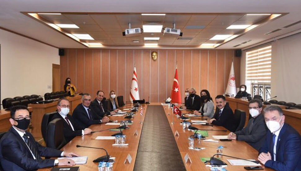 Ο Çavuşoğlu συναντήθηκε με τον Pakdemirli: Με τη συνεργασία μεταξύ των υπουργείων