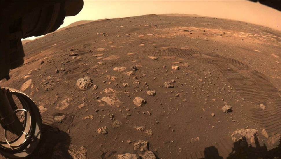 Το Perseverance rover κάνει την πρώτη του κίνηση στον Άρη