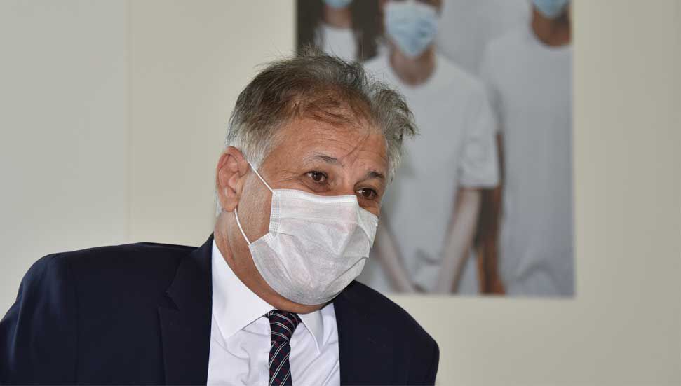 Ο Υπουργός Υγείας αποφεύγει να απαντήσει σε ερωτήσεις “μετάλλαξης” …