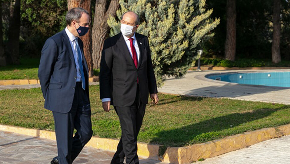 Επίσκεψη του Βρετανού Υπουργού Εξωτερικών Ντομίνικ Ραμπ στον ελληνικό τύπο Κύπρου