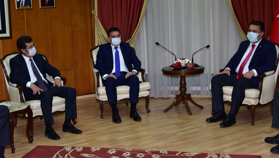 Ο πρωθυπουργός Ersan Saner δέχτηκε την Κεντρική Τράπεζα και την Ένωση Τραπεζών