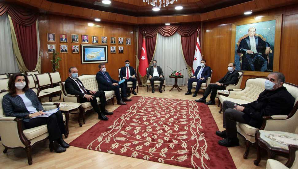 Ο Ersan Saner συναντήθηκε με ηγέτες πολιτικών κομμάτων