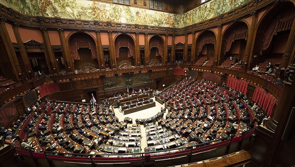 Η κυβέρνηση Conte λαμβάνει ψήφο εμπιστοσύνης από τη Βουλή των Αντιπροσώπων στην Ιταλία