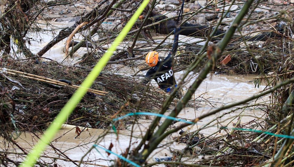 Ο αριθμός των ανθρώπων που έχασαν τη ζωή τους λόγω πλημμύρας στο Σμύρνη αυξήθηκε σε 2