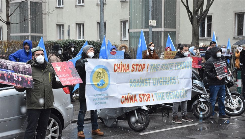 Οι παραβιάσεις των δικαιωμάτων της Κίνας εναντίον των Τούρκων Uyghur στην Αυστρία διαμαρτυρήθηκαν
