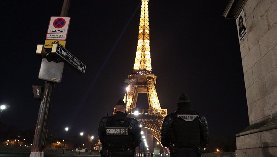 Η νυχτερινή απαγόρευση παρατάθηκε στη Γαλλία