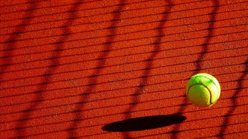Το τουρνουά τένις γαλλικού ανοικτού αναβάλλεται για μια εβδομάδα