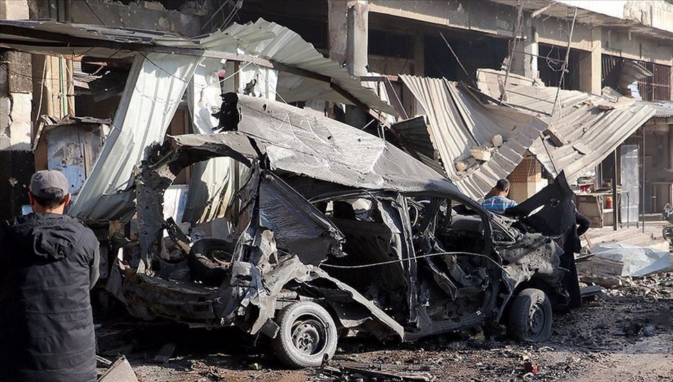 4 άμαχοι ζουν στην επίθεση του καθεστώτος Άσαντ σε όχημα στο Ίντλιμπ