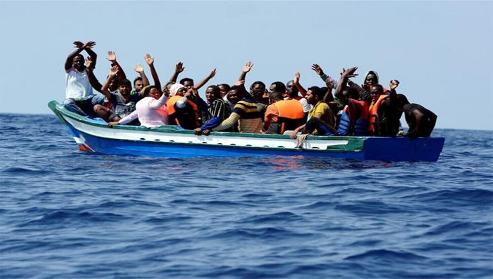 Η Ευρωπαϊκή Επιτροπή προτείνει να επιταχυνθεί η απέλαση μεταναστών