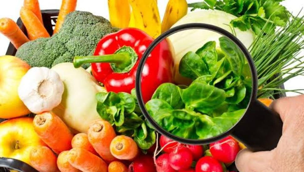 Haftalık Gıda Denetimleri: Elma ve marulda uygunsuz ilaç tespit edildi