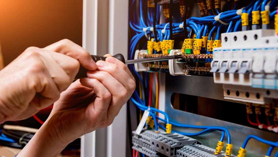 Elektrik Müteahhitleri Birliği Başkanı Sılalı: Ele