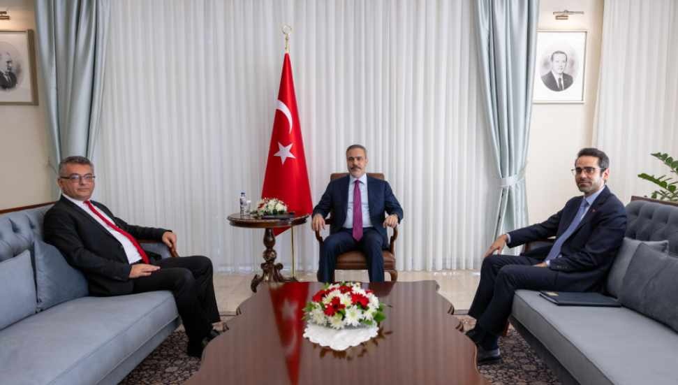 Tufan Erhürman, Hakan Fidan ile bir araya geldi