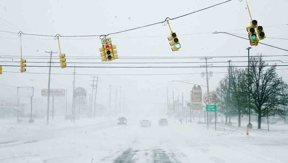 Paralysing Blizzard Hits US Northeast