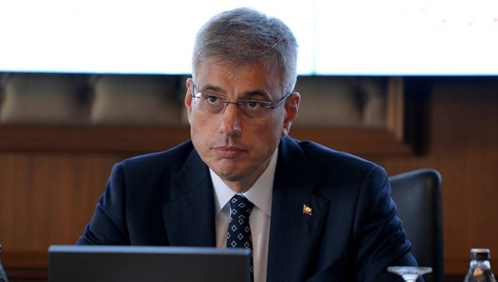 Kemal Memişoğlu, Tufan Erhürman'a geçmiş olsun dileklerini iletti