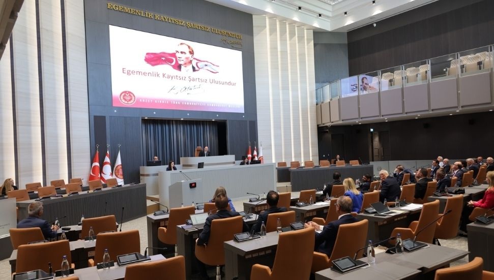 Cumhuriyet Meclisi denetim gündemiyle toplandı