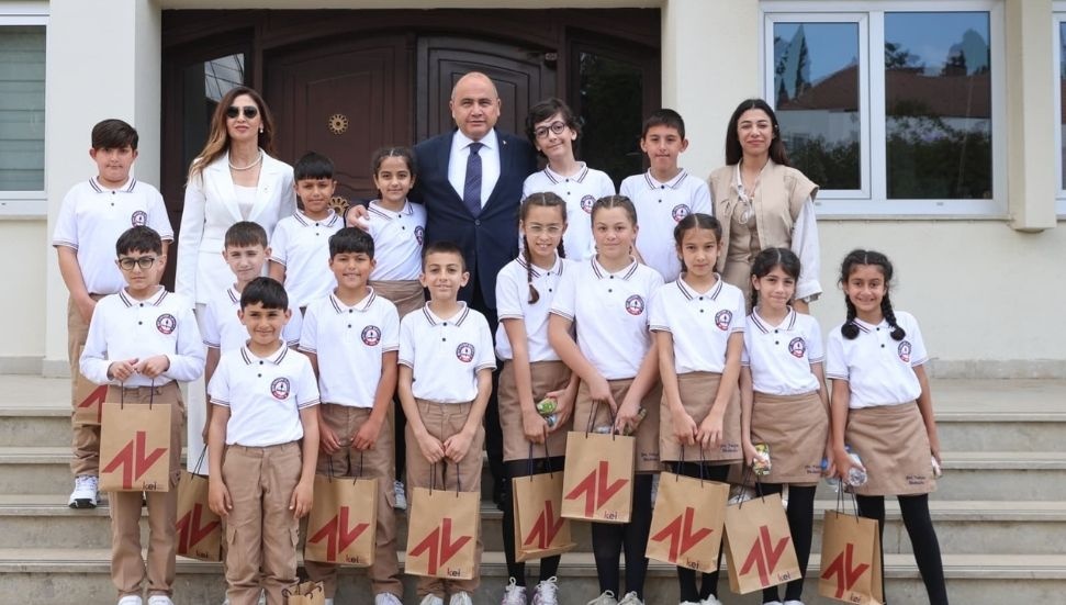 Ali Murat Başçeri, öğrencileri kabul etti: Sizler, büyük Türk milletinin birer ferdisininiz