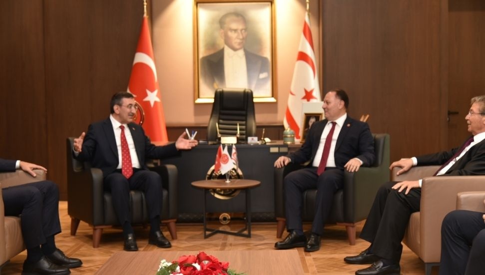 Cevdet Yılmaz, Meclis Başkanı Ziya Öztürkler'i ziyaret etti