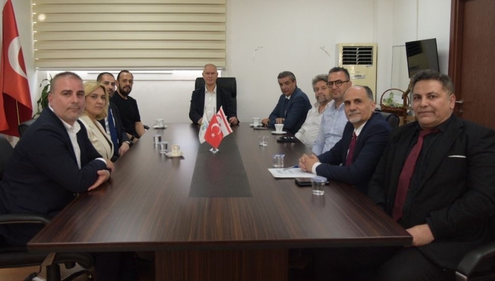 Oğuzhan Hasipoğlu turizm sektörü temsilcileriyle görüştü: Destekler yeniden değerlendirilecek