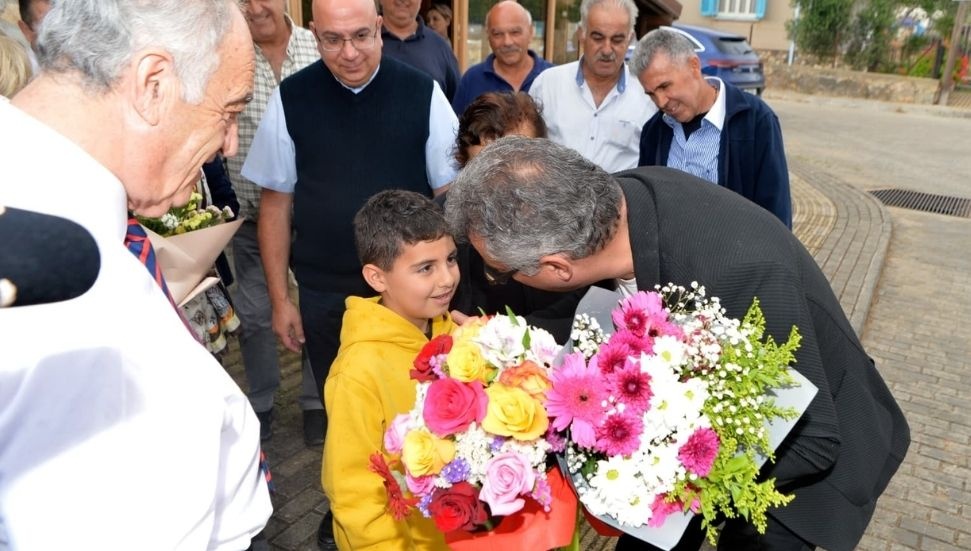 Erhürman, Karpaşa Köyü’nde Maronitlerle bir araya geldi: Misafirperverlikleri için yürekten teşekkür ederim