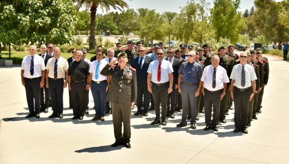 1 Ağustos Toplumsal Direniş Bayramı kapsamında Cumhuriyet Parkı'nda çelenk töreni