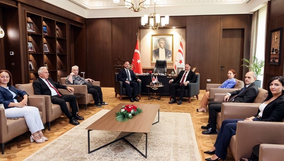 Öztürkler, Yayın Yüksek Kurulu'nu kabul etti: Basın organları, Kıbrıs Türk halkının sesidir