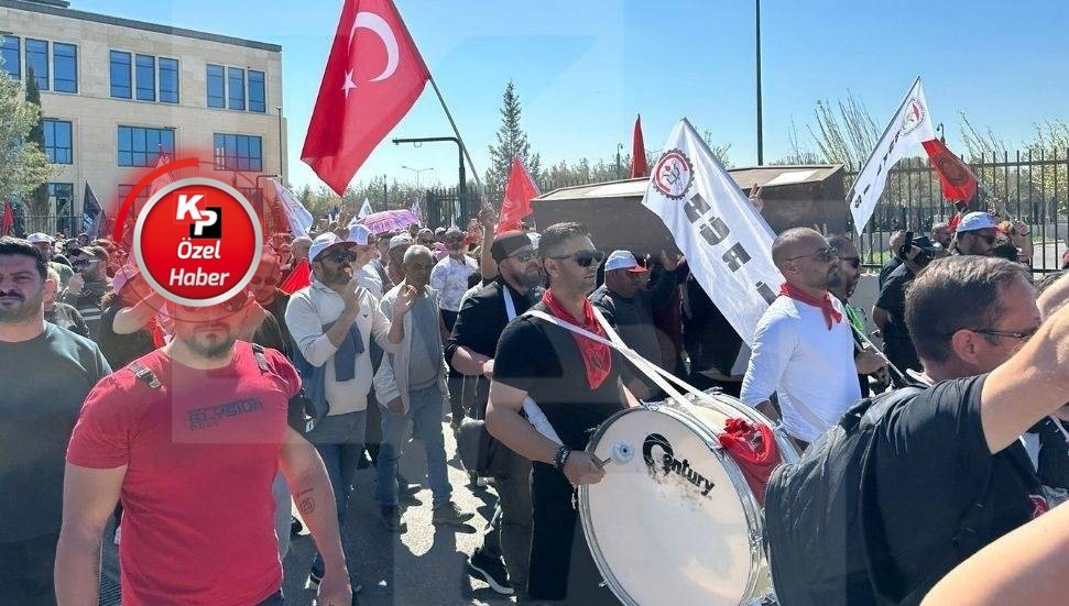 Meclis’e ara verildi, okullar açıldı: Tüm sendikaların grevi ertelendi!