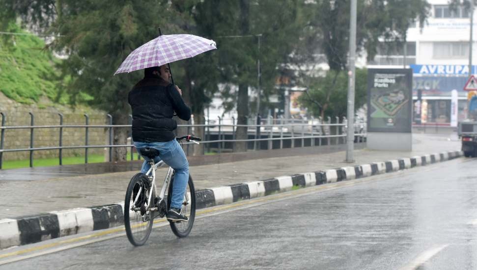 Sağanak ve gök gürültülü yağmur bekleniyor