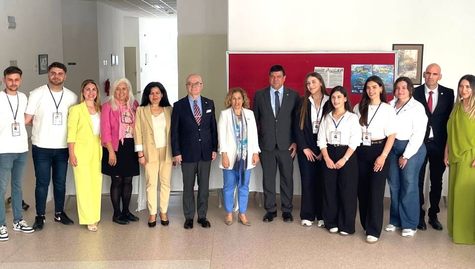 DAÜ’de Hemşirelik Haftası kutlandı