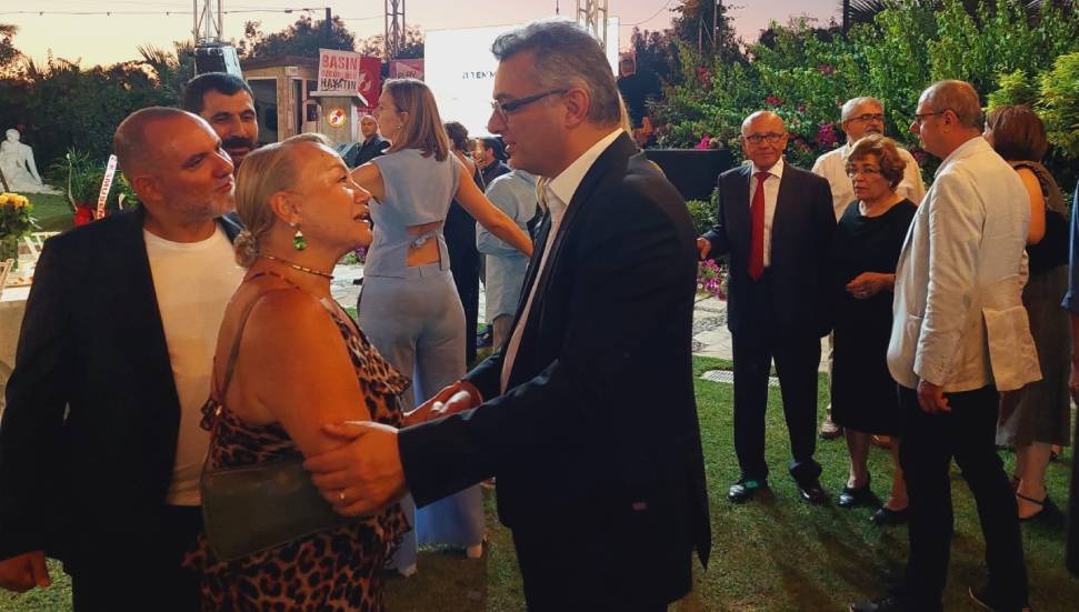 Erhürman rahatsızlığı ardından 11 Temmuz Basın Günü resepsiyona katıldı