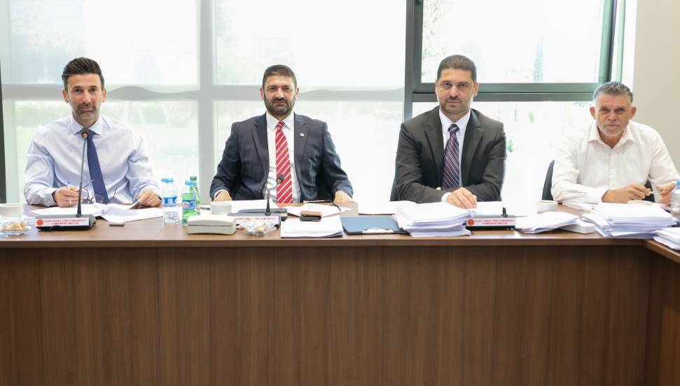 İdari, Kamu ve Sağlık İşleri Komitesi, Güvenlik Kamu Görevlileri başlıklı iki ayrı yasa tasarısını görüştü