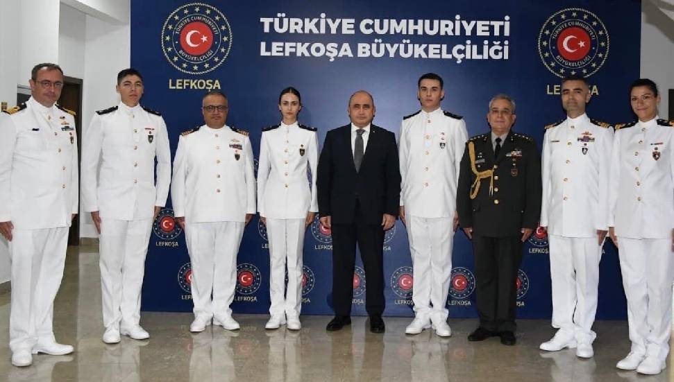 Ali Murat Başçeri, Deniz Harp Okulu öğrencilerini kabul etti