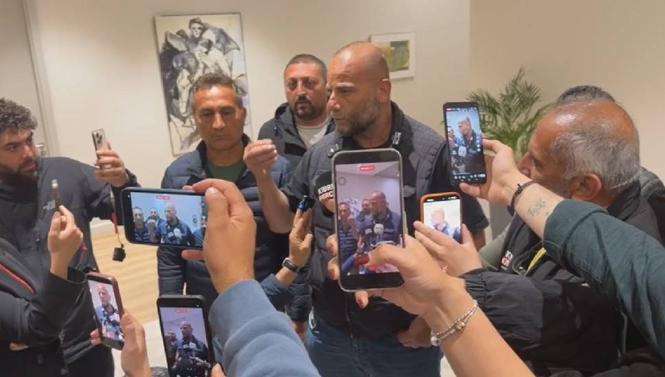 CANLI-  Sendikalar grevde: Saat 10.00'da Meclis önünde olacaklar